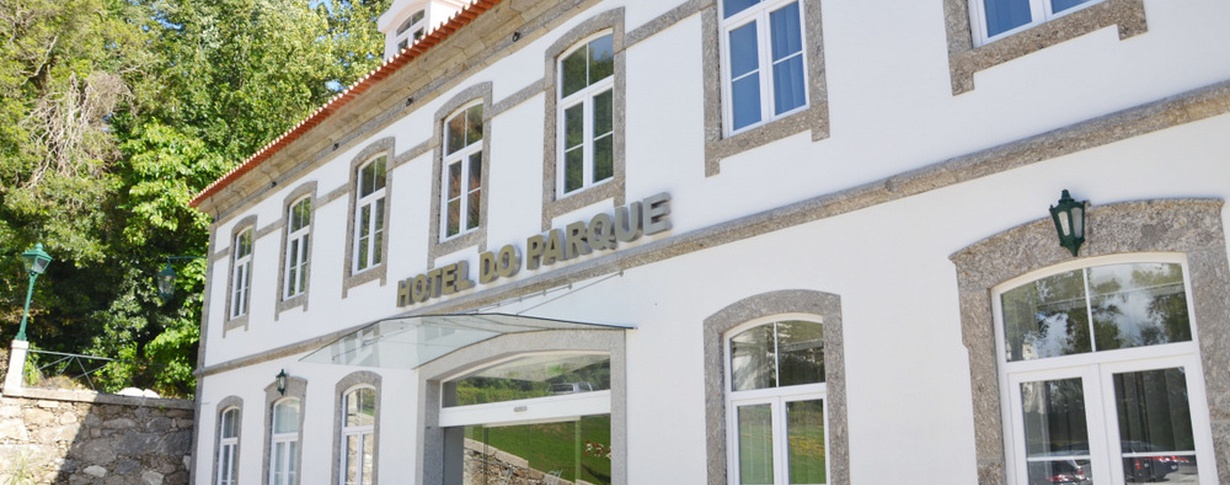 Fachada Hotel do Parque en Braga